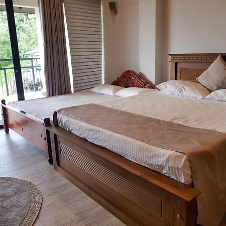 Lush Breeze Hotel Kandy Exterior photo