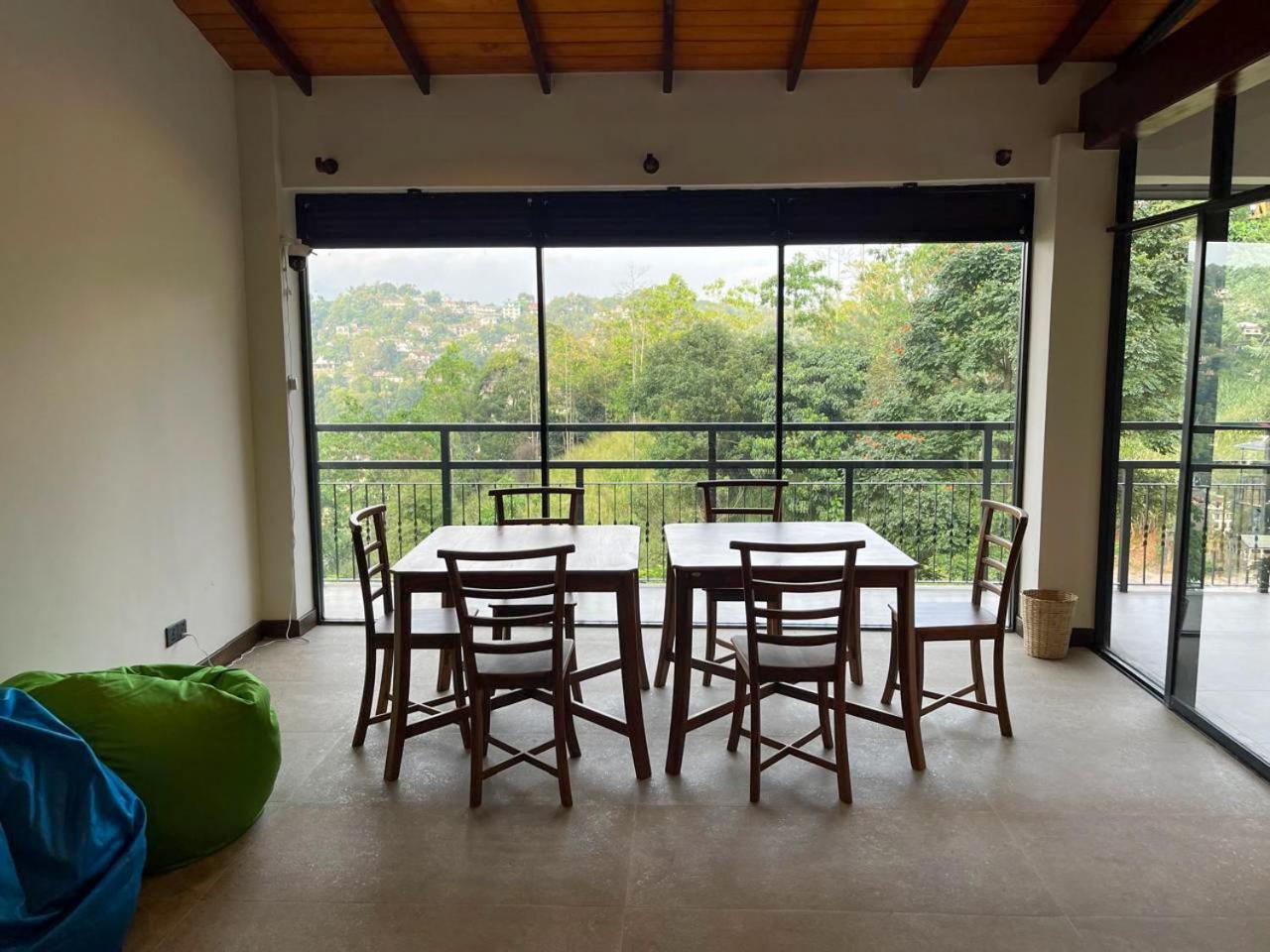 Lush Breeze Hotel Kandy Exterior photo