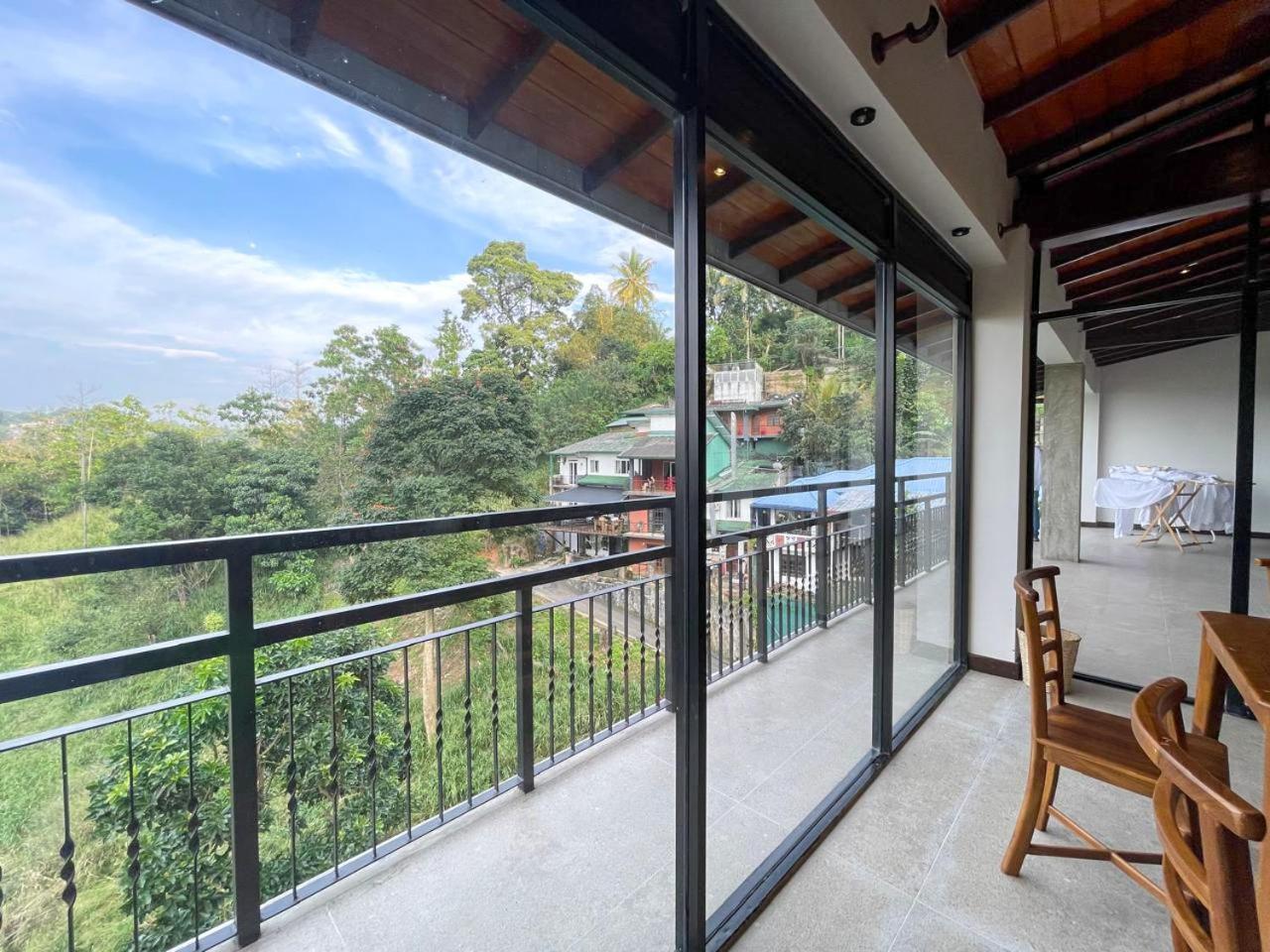Lush Breeze Hotel Kandy Exterior photo