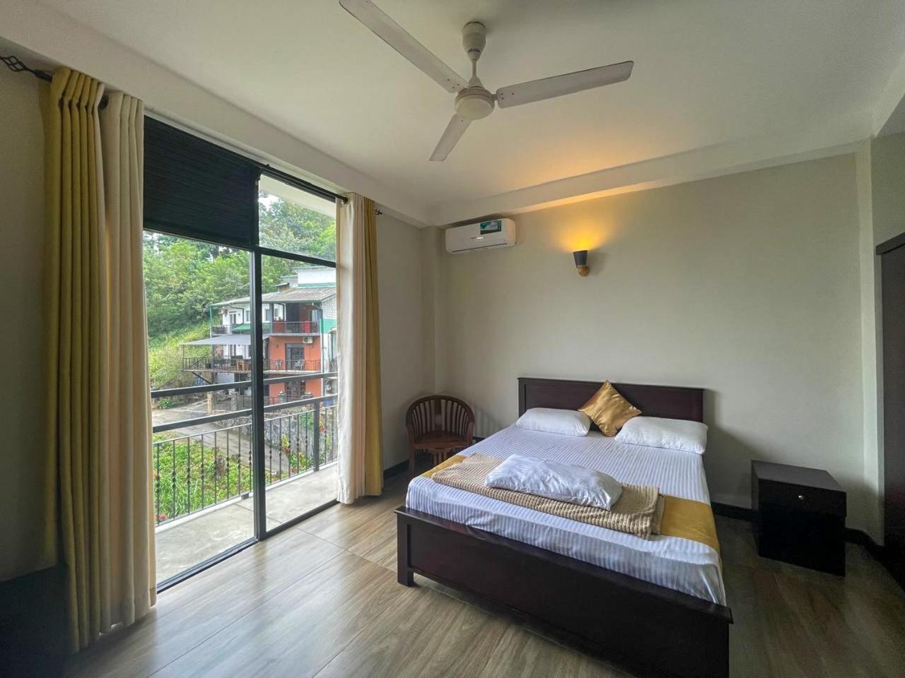 Lush Breeze Hotel Kandy Exterior photo