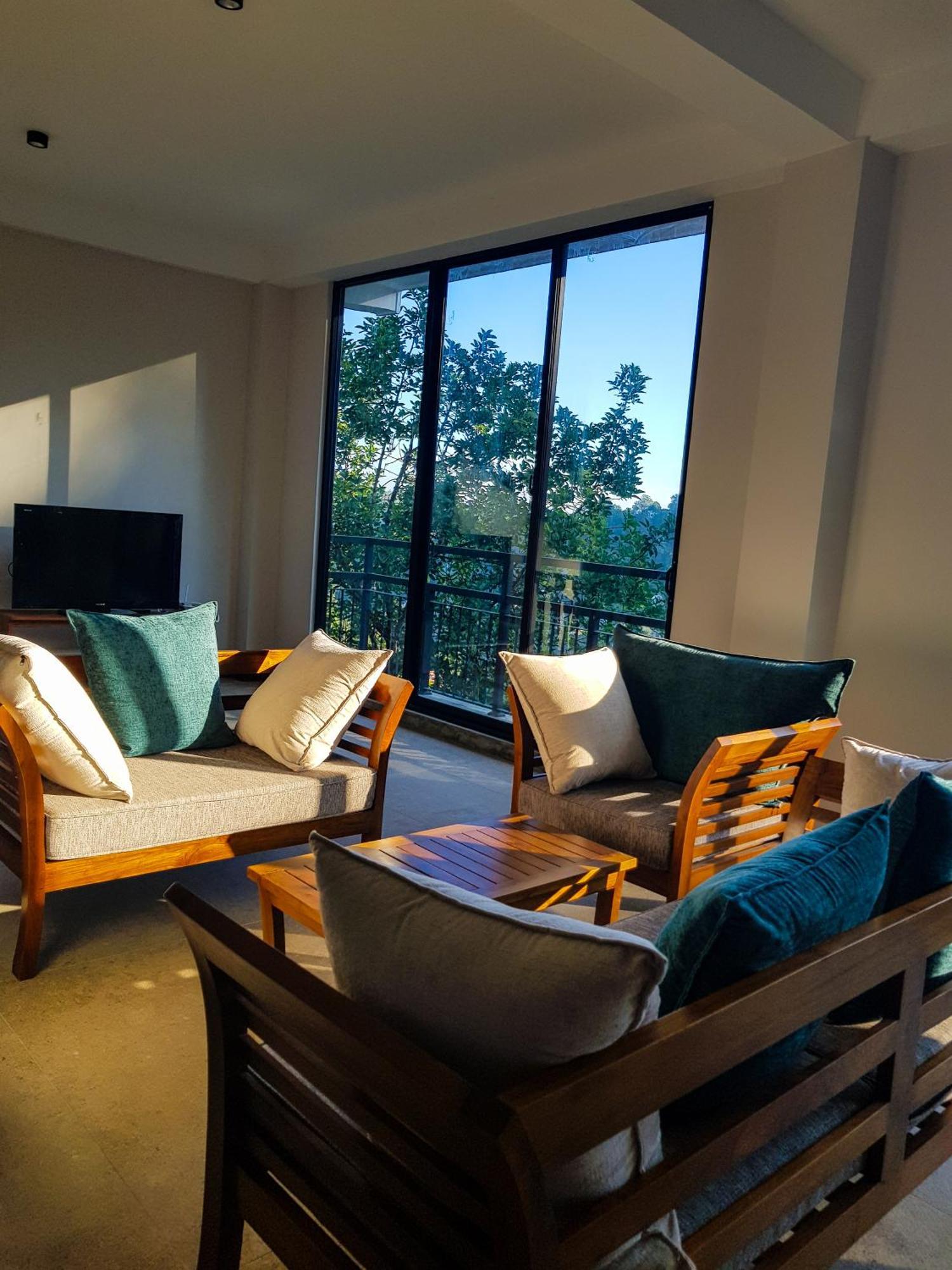 Lush Breeze Hotel Kandy Exterior photo